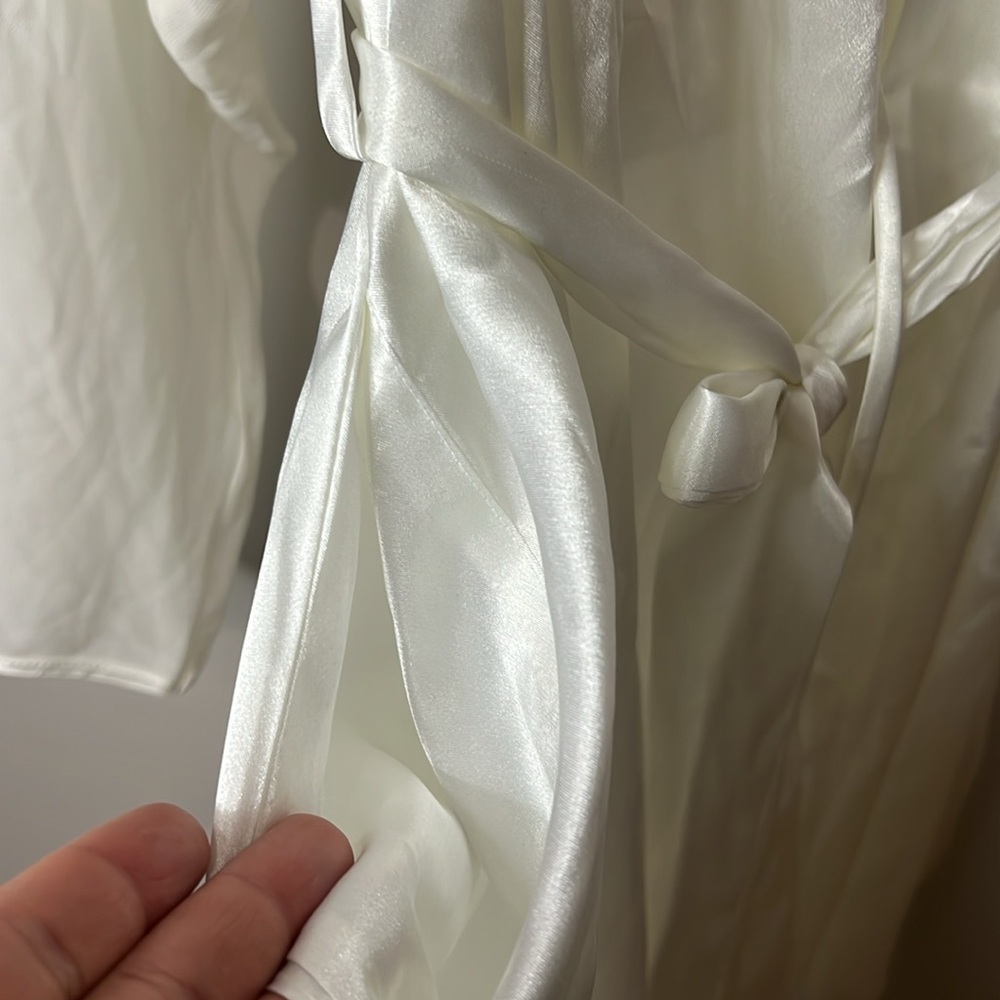 Dentelle Robe - Picture 7 of 8
